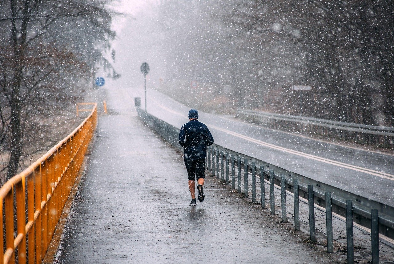 guy, the path, street, trees, forest, arm, asphalt, nature, the fog, scenery, a snowstorm, gloomily, foggy, running, sport, jogging, athletics, exercises, athlete, active, runner, conditions